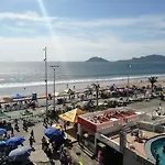 Departamento En Malecon Portico Beach
