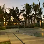 Casa nueva de lujo frente a la alberca