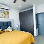 Ataraxia 403 Lujoso depa cerca del malecón.