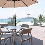 Guacamaya. Departamento de lujo con vista al mar!