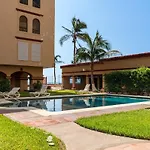 Beachfront Apartment With Pool In Cerritos - Marina Del Rey 107