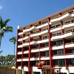 Del Real Hotel & Suites