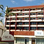 Del Real Hotel & Suites