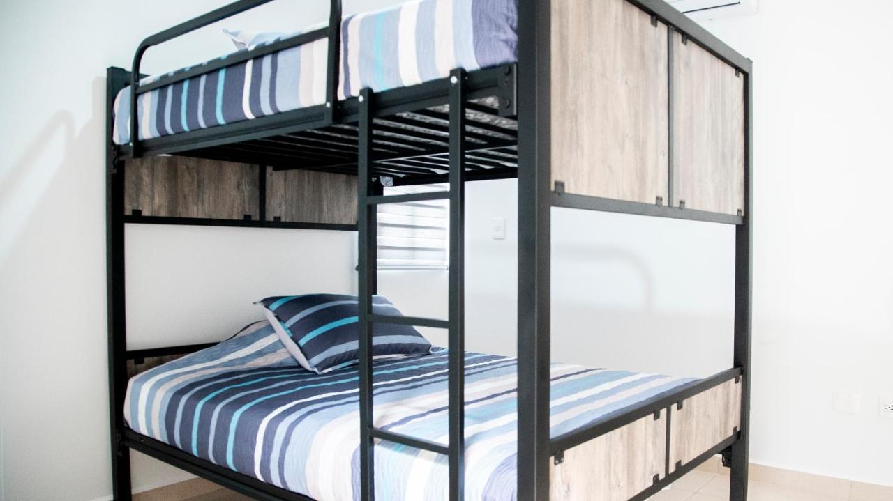 Casa Familiar 8 Personas En Residencial Seguro *