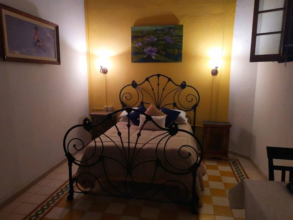 Machado Hotel