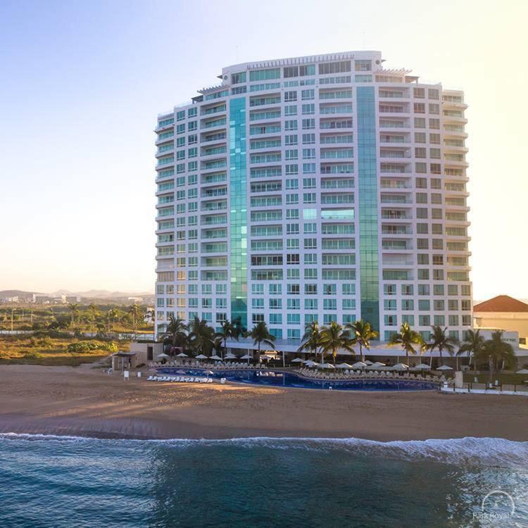 Crown Park Royal * Mazatlan