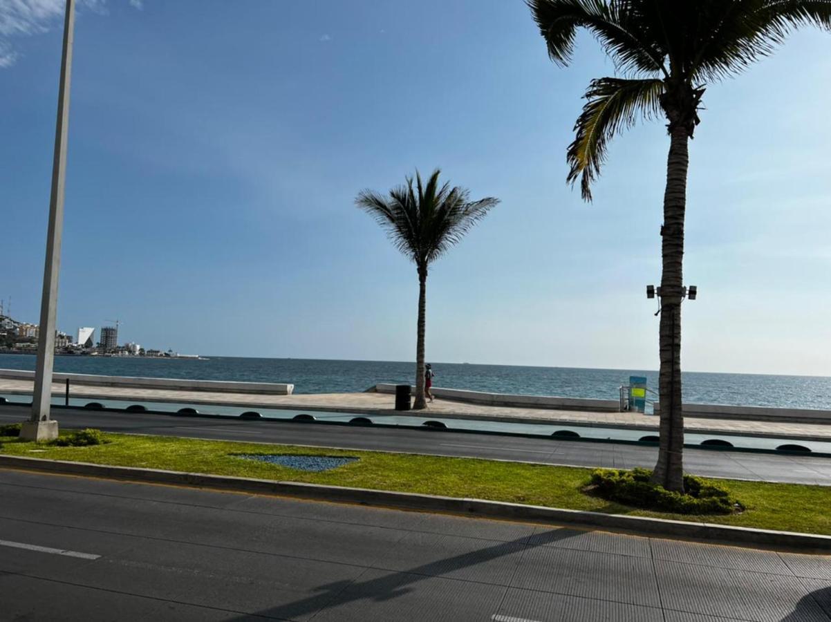 Luxury En Malecon, Alberca Infinity & Jacuzzi
