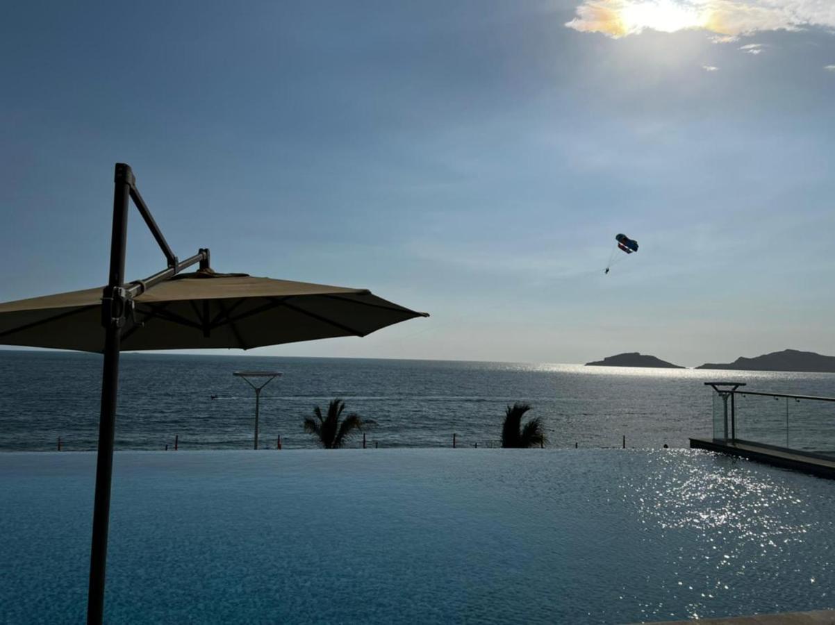 Luxury En Malecon, Alberca Infinity & Jacuzzi * Mazatlan