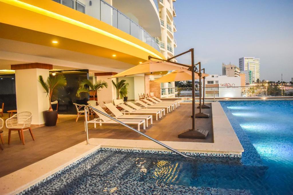 En Sunset View 1202 *