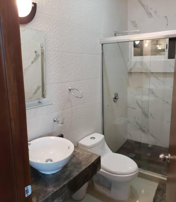 Milan Cuatro. 2 Cuadras De Playa Del Delfin Apartamento Mazatlán