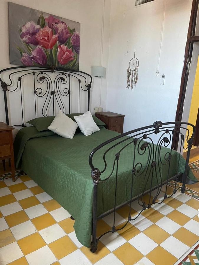 Machado Hotel *