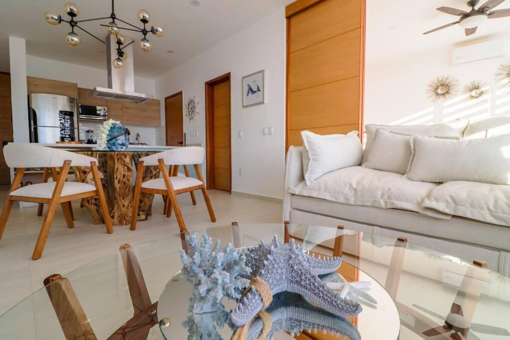 Brand New - Pool In Terrace - 1 Minute! Apartamento Mazatlán