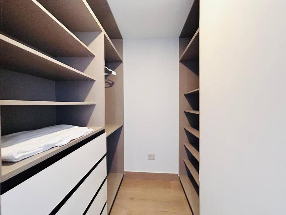 Apartamento Elegante Con Vista Al Mar Y Malecon By G P S Rentas