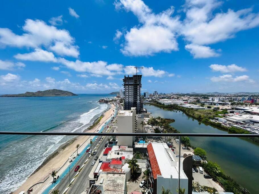 Elegante Con Vista Al Mar Y Malecon By G P S Rentas Apartamento Mazatlán