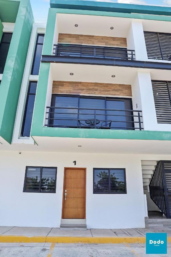 Residencial A 5 Min. De Plaza Comercial Apartment *