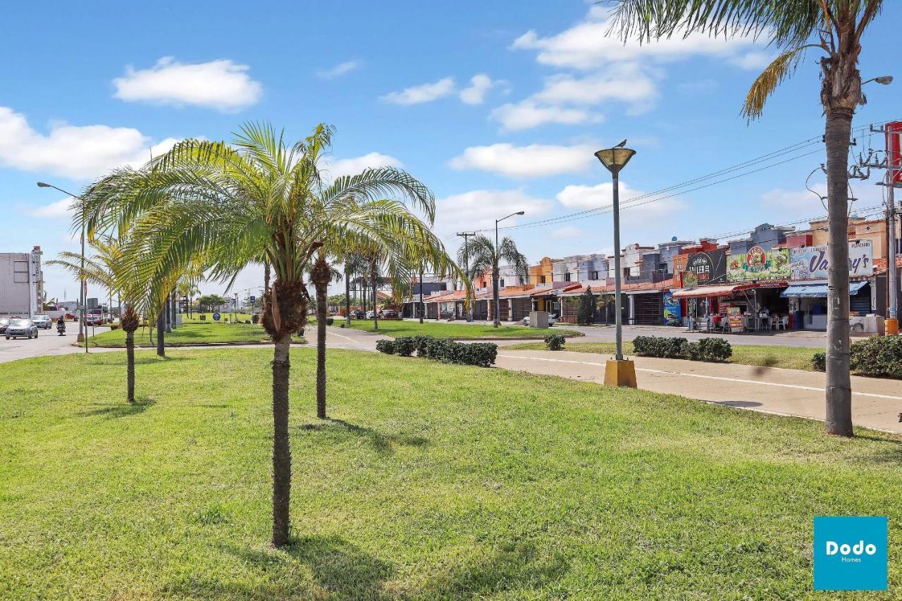Residencial A 5 Min. De Plaza Comercial *