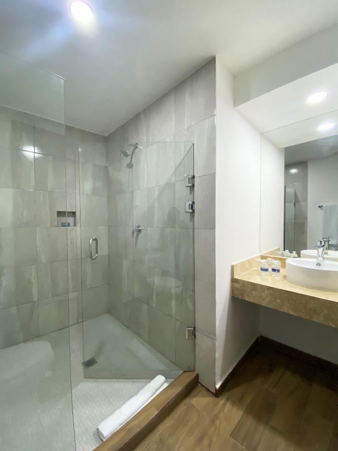Pacific Blue Hotel 3*