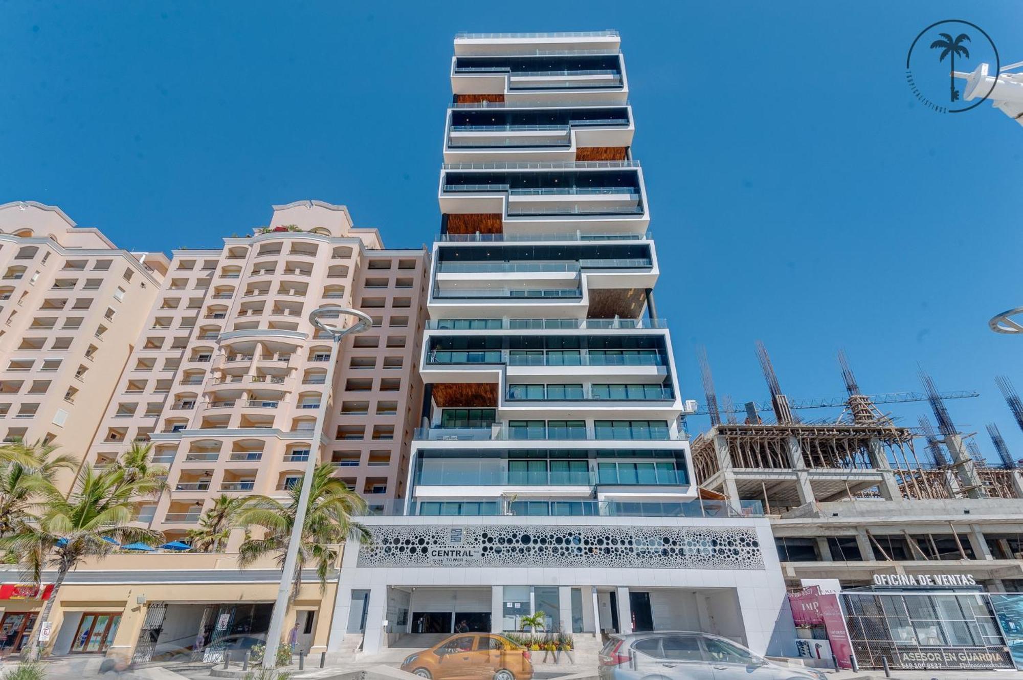 Garza. Lujoso Departamento A Pasos Del Malecón Apartamento *