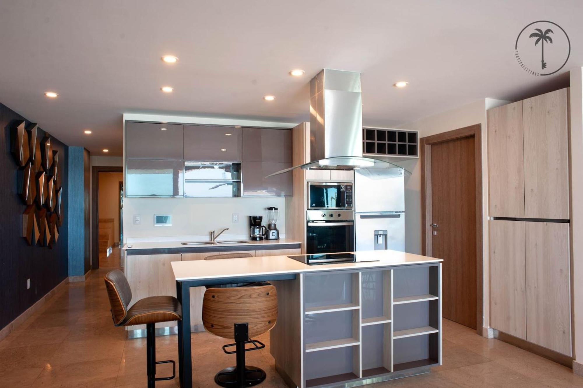 Stylish Apt. W/ Rooftop, Infinity Pool & Sea View Apartment Mazatlan