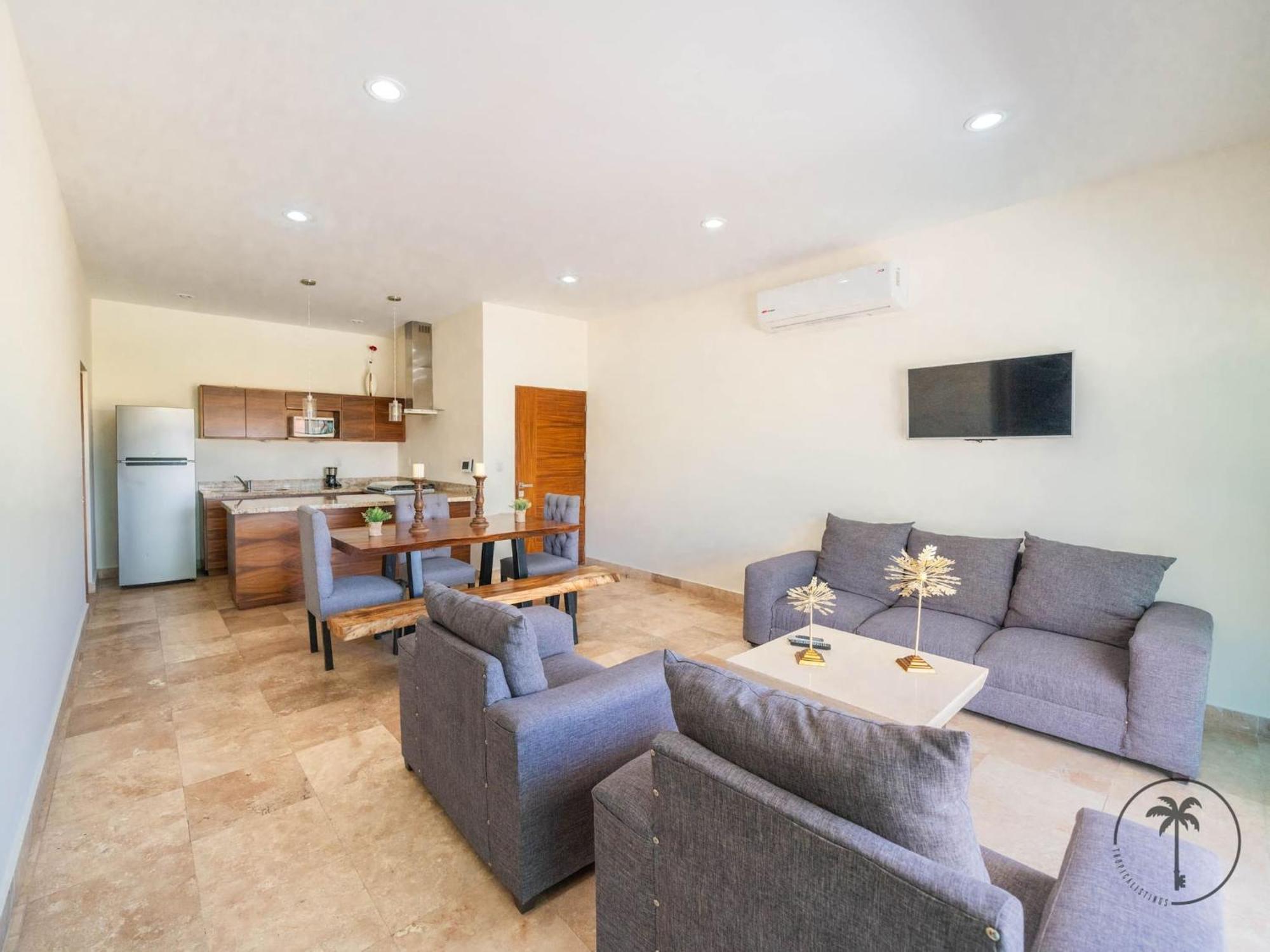 Comodo Dpto. C/ Balcon Priv. En Lomas De - Cerro Azul 105 B Apartment