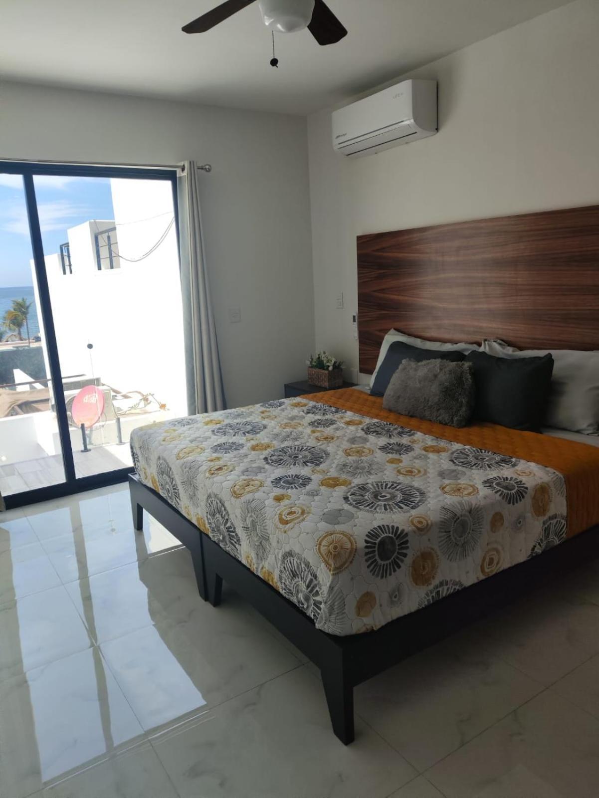 Pent-house A Media Cuadra Del Malecon, Hookipa Tower! * Mazatlán