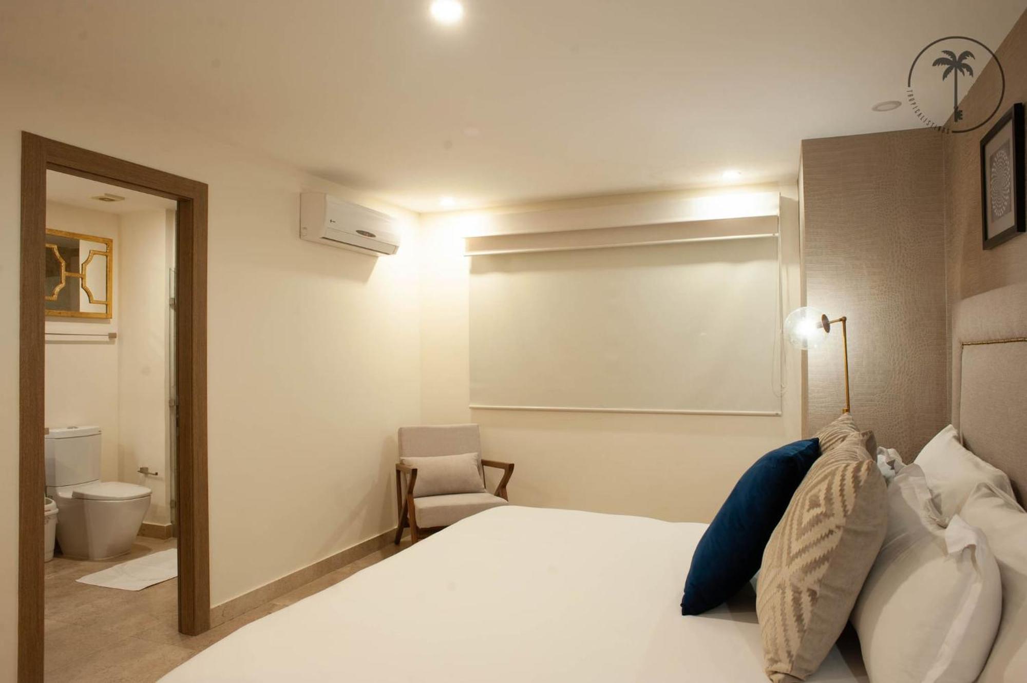 Apartment Stylish Apt. W/ Rooftop, Infinity Pool & Sea View *