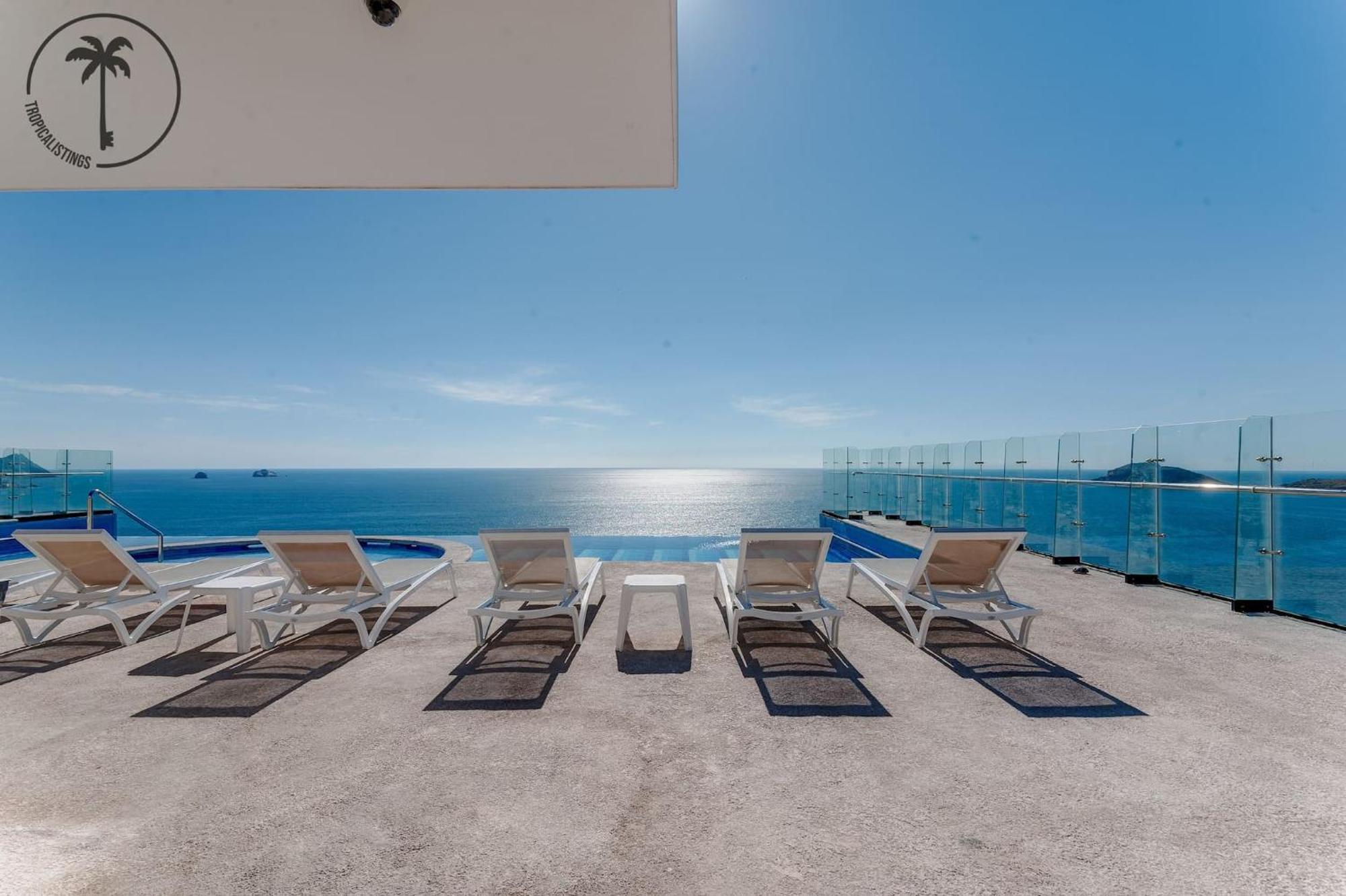 Apartment Stylish Apt. W/ Rooftop, Infinity Pool & Sea View *