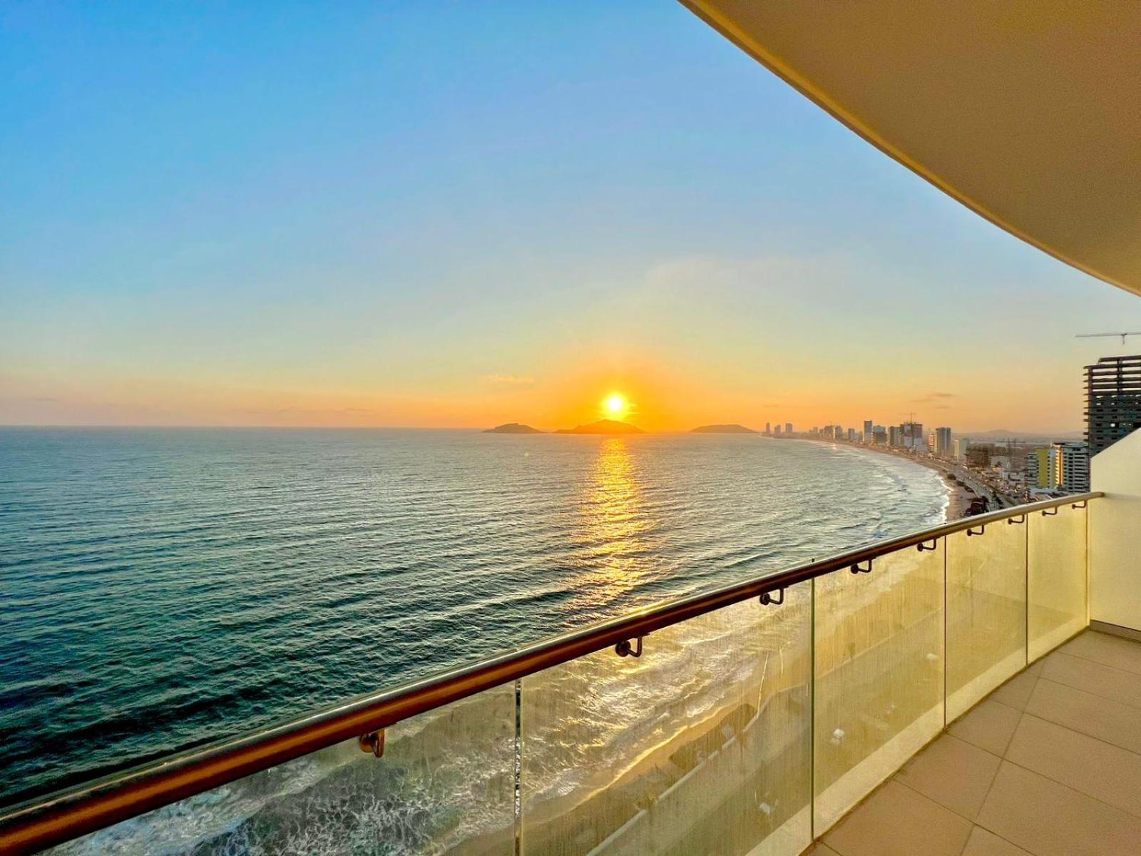 Sunset View Malecón 1402 Vista Panoramica Al Mar *