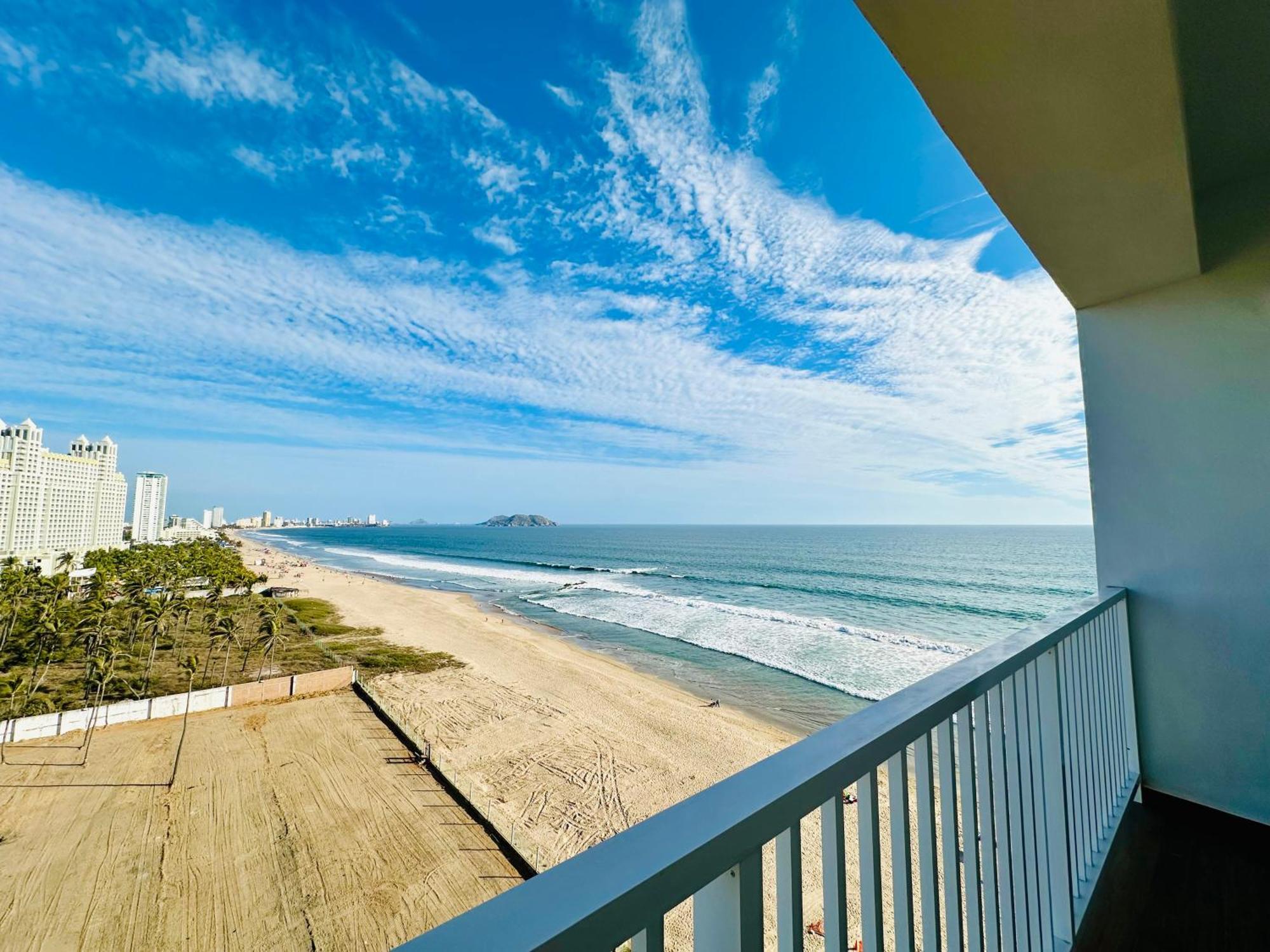 Brujas Tower * Mazatlan