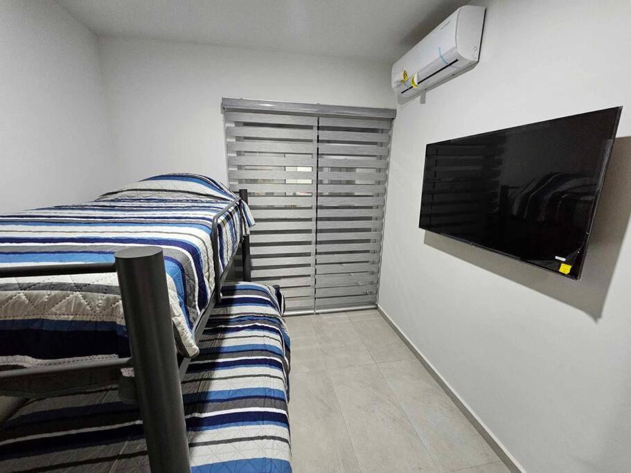 Bluu De Lujo Con Laguna Apartment