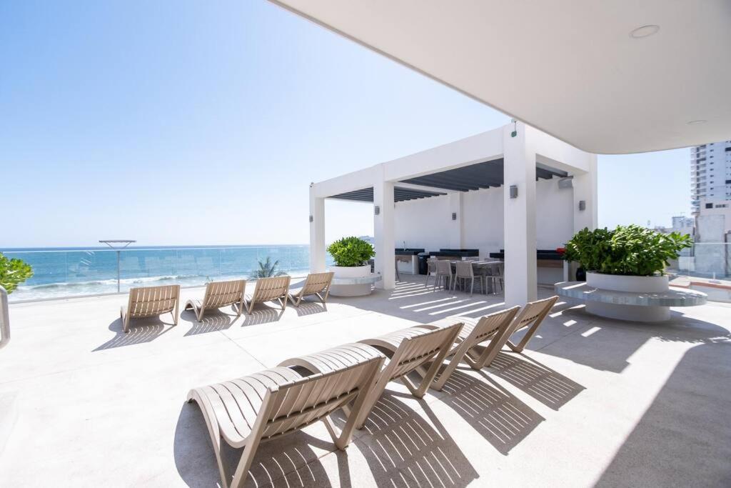 Cristal Bay 1504 Lujosa Frente Al Mar Apartamento