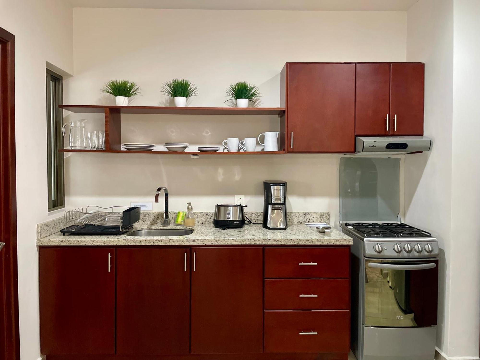 Ground Floor Close To The Beach, Shops And Restaurants Apartment *