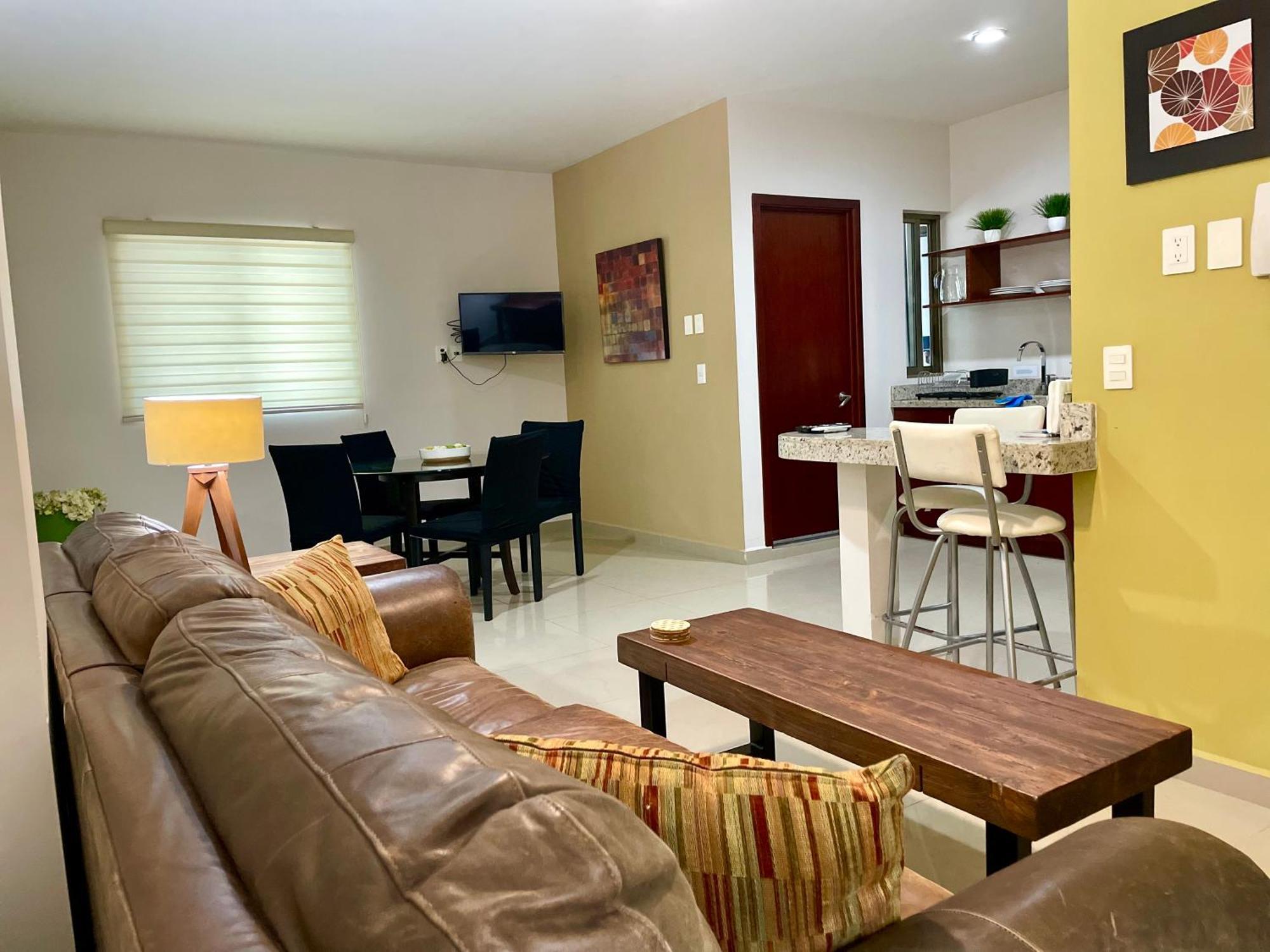 Ground Floor Close To The Beach, Shops And Restaurants Apartment