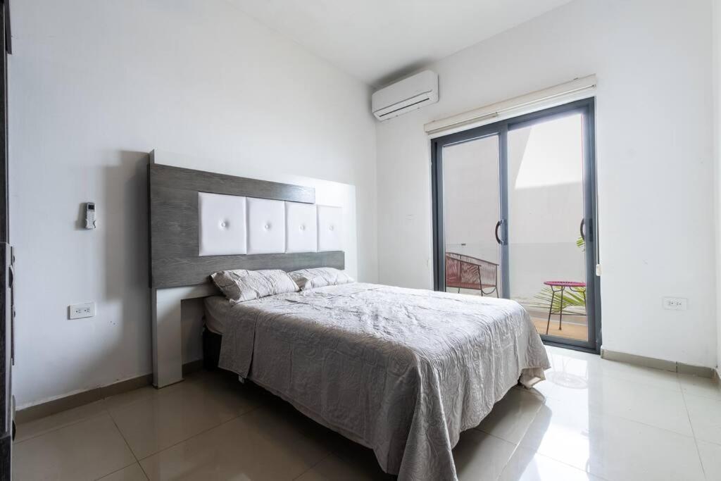 Elegante Depa Super Centrico En Zona Dorada * Mazatlan