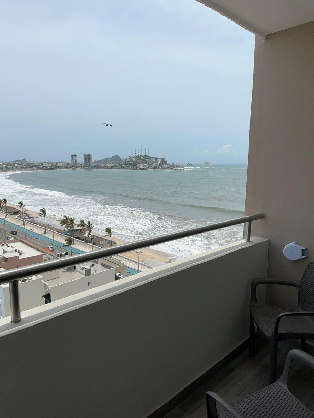Departamento Frente Al Malecon * Mazatlán