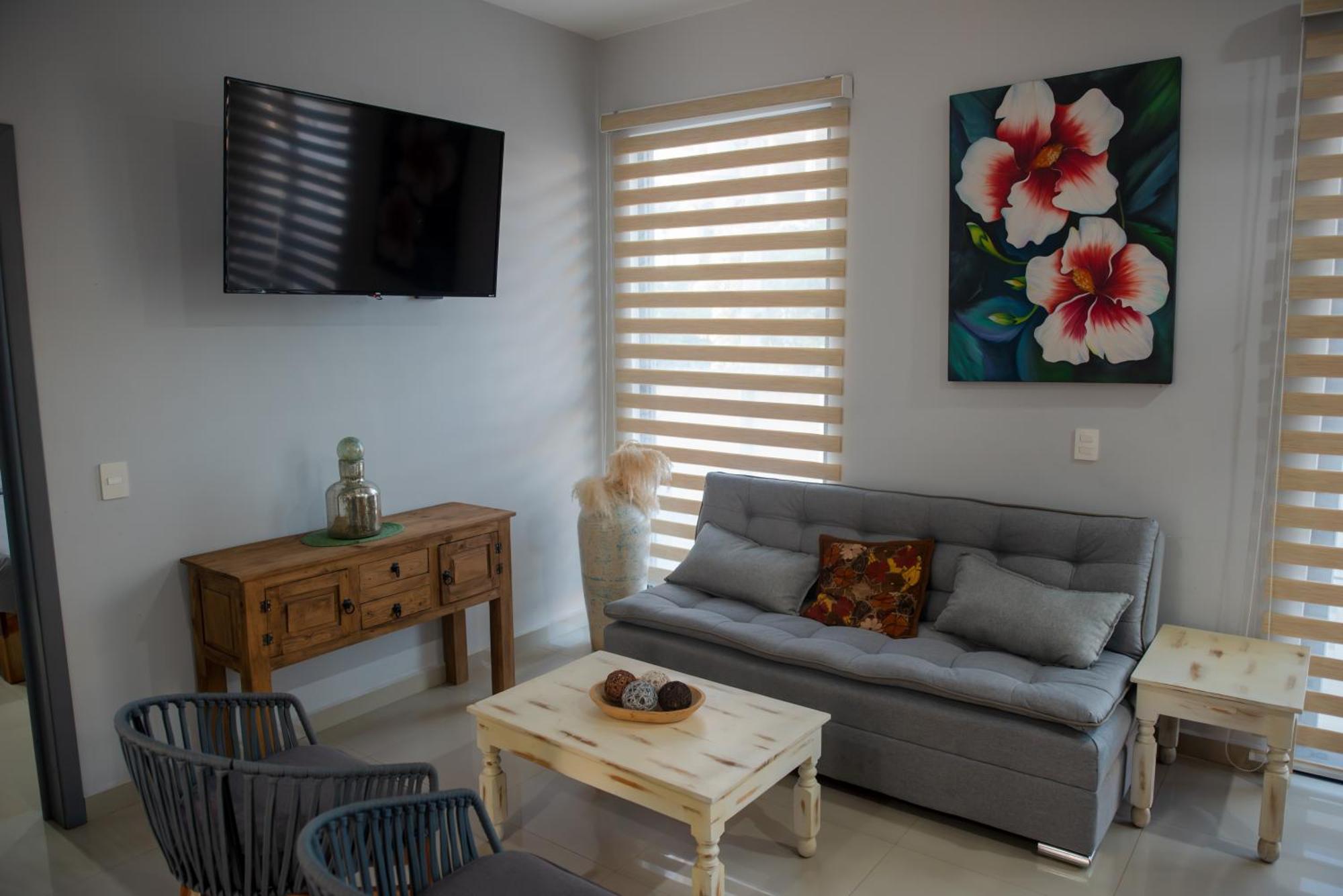2br/2ba 1 Block To Ocean! - Unit 3