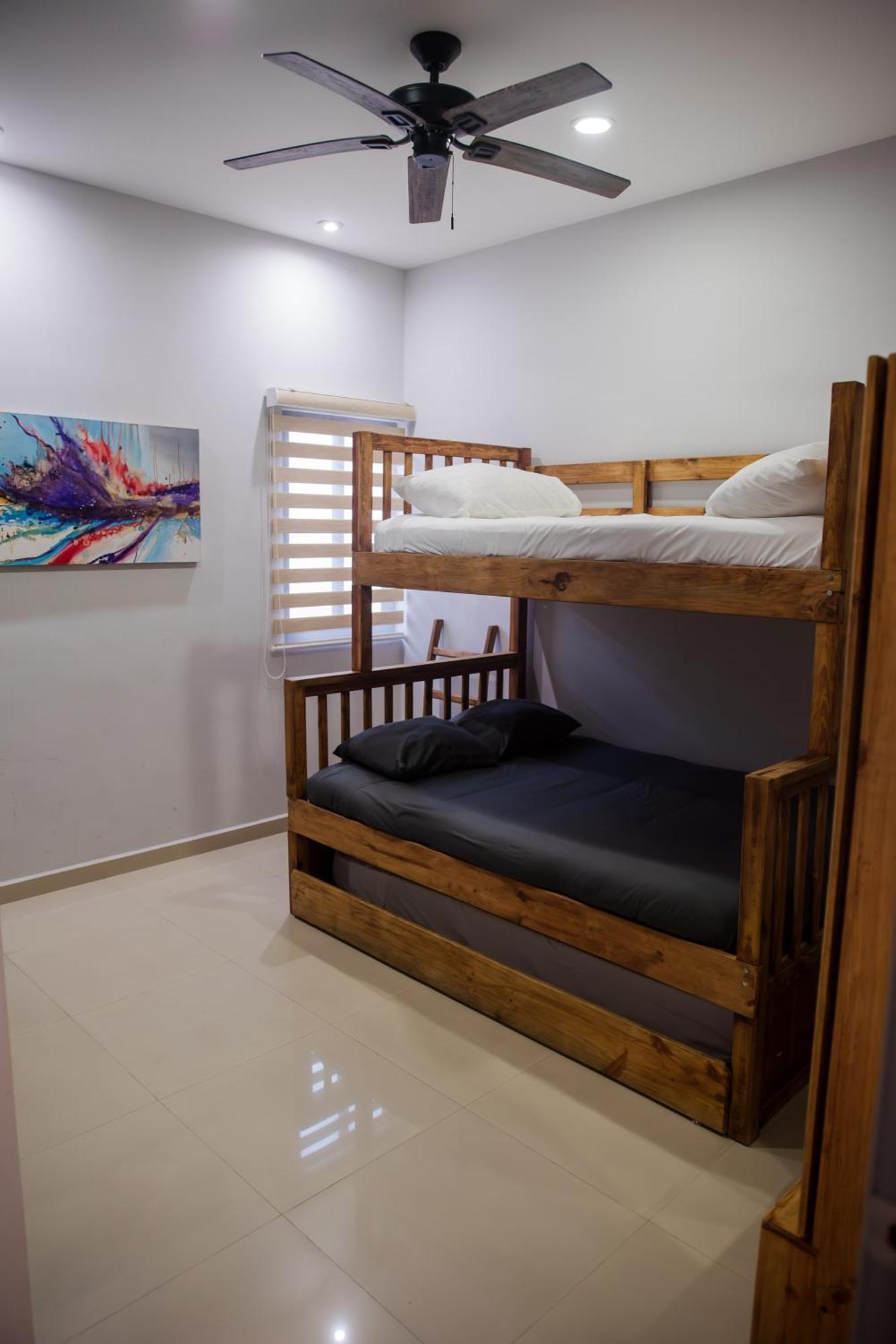 2br/2ba 1 Block To Ocean! - Unit 3 * Mazatlán