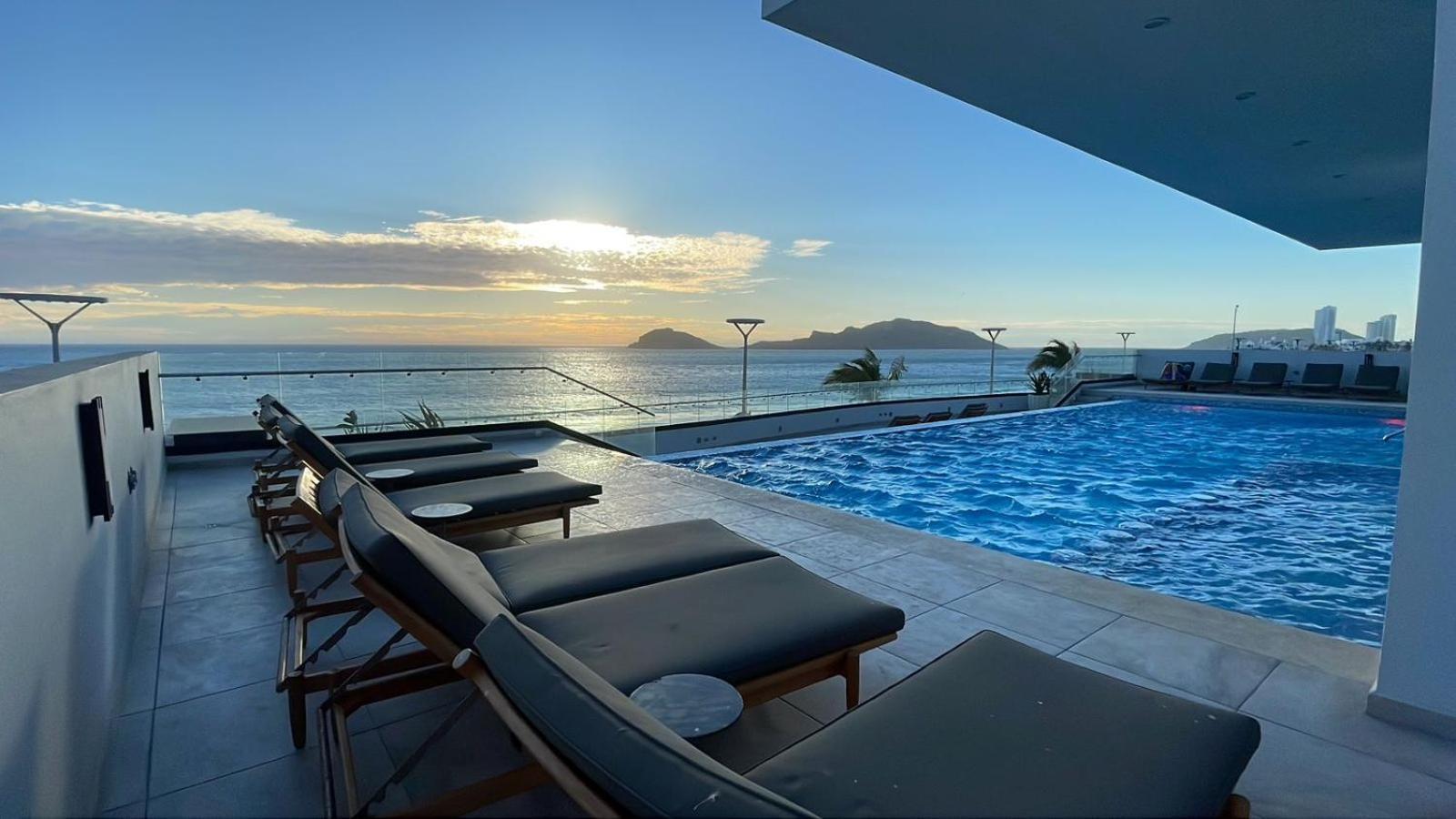Malecon Noir Apartment Mazatlan