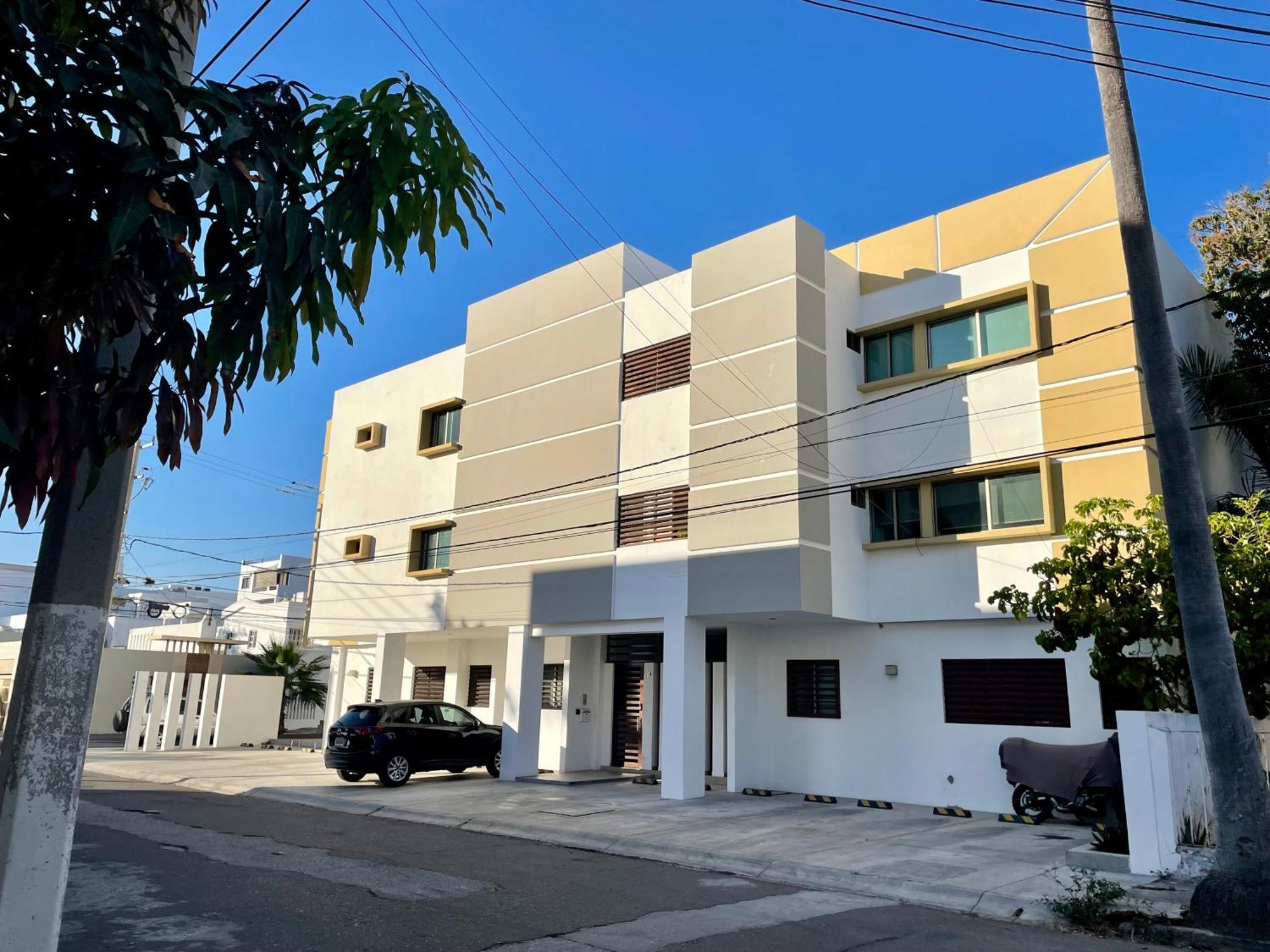 Apartment Ground Floor Close To The Beach, Shops And Restaurants *