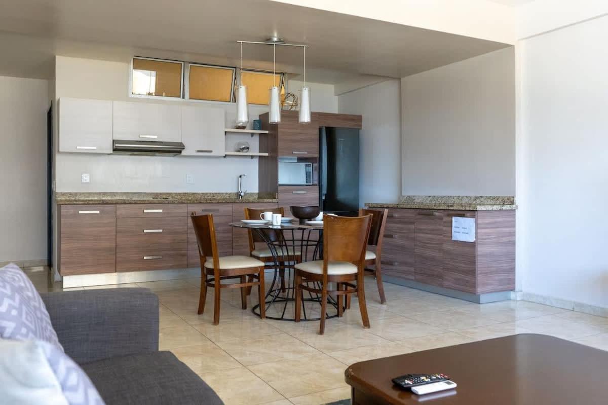 Beachfront With Pool In Cerritos - Marina Del Rey 107 Apartamento Mazatlán
