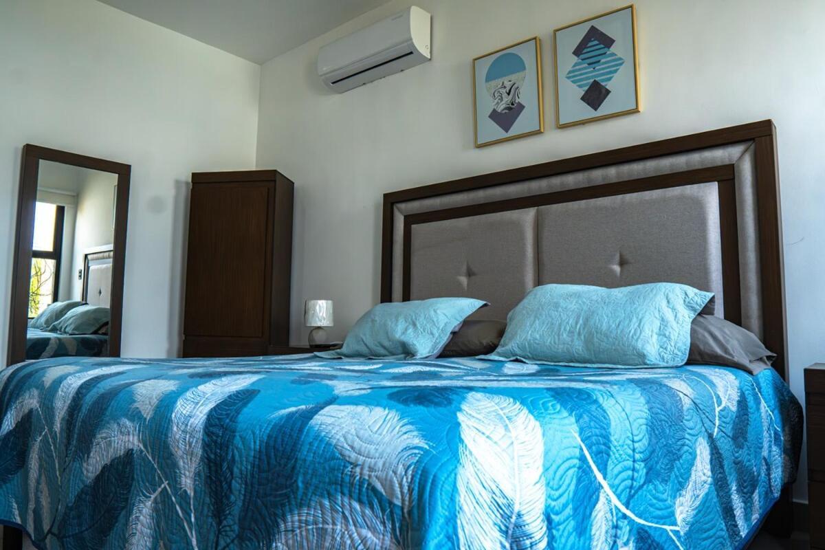 Few Steps From The Beach, At Golden Zone Apartment Mazatlan