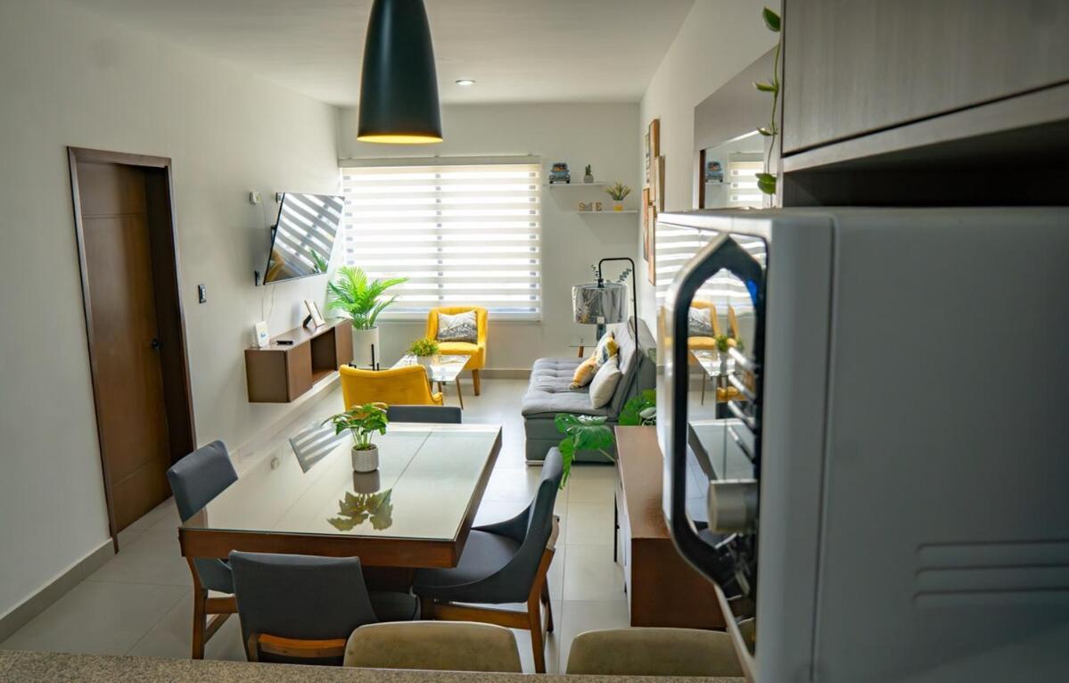 Few Steps From The Beach, At Golden Zone Apartment Mazatlan