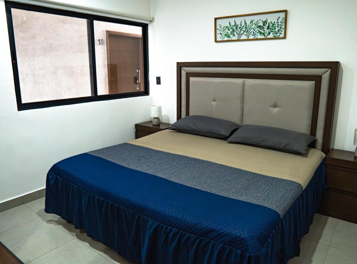 Few Steps From The Beach, At Golden Zone Apartment Mazatlan