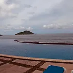 Condominio De Lujo A Pie De Playa