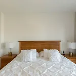 Exclusivo departamento en la zona dorada
