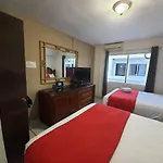 Zona Dorada Suites