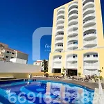Condominio Miramar, Mazatlan en malecón frente a la playa