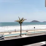 2 Bdr Apartment With Ocean View In Avenida Del Mar