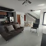 Pent-House A Media Cuadra Del Malecon, Hookipa Tower!