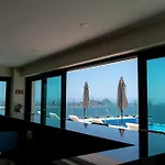 Vista A La Laguna Y Amenidades Unicas